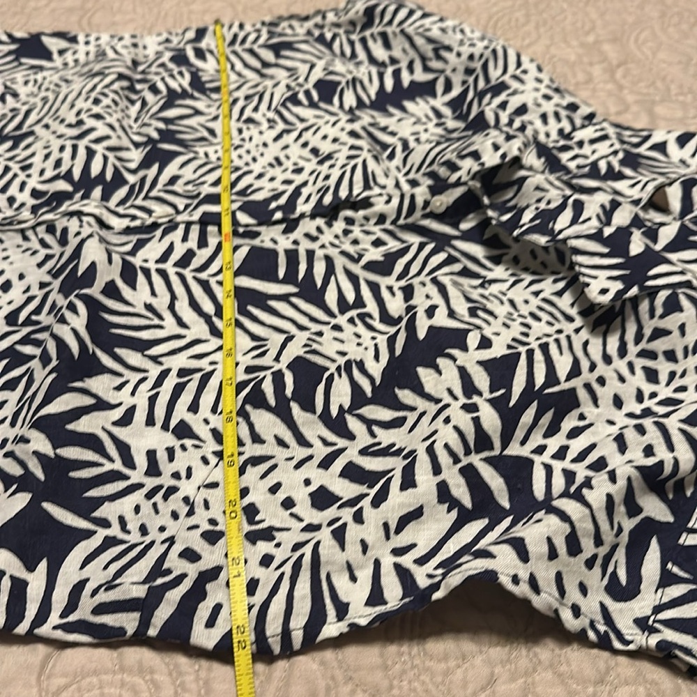 blouse - Picture 7 of 8